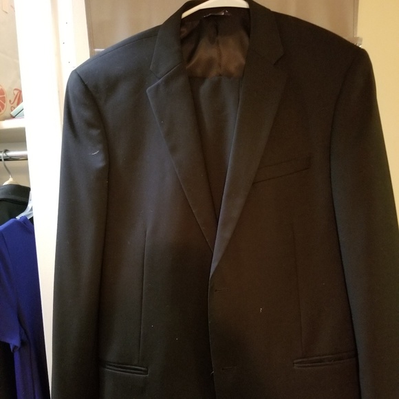 Mens Suit - Picture 1 of 4